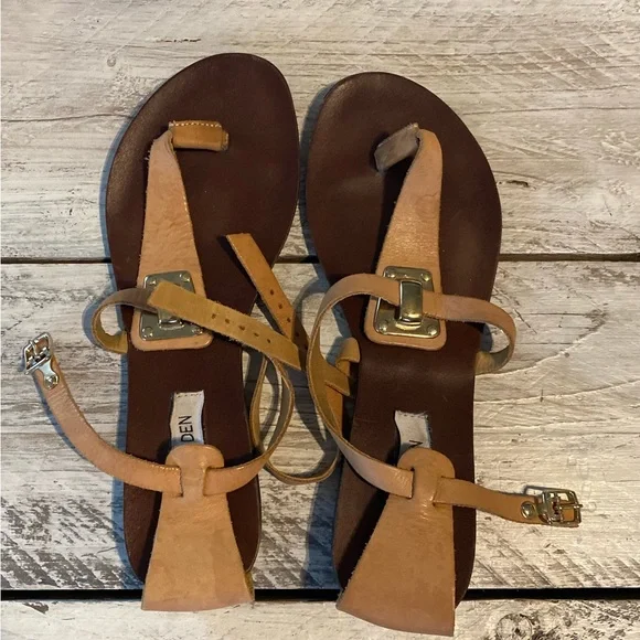 Steve Madden sandals - Picture 1 of 2